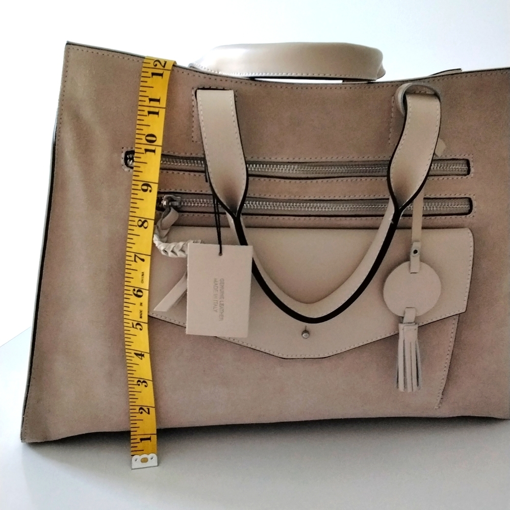 Varriale large tote in genuine leather (made in Italy) 17" x 12" x 6.5" - Picture 15 of 16